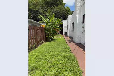 1727 NW 50th St, Miami, FL 33142 - Photo 5