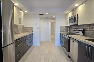 800 Parkview Dr, Hallandale Beach, FL 33009 - Photo 13