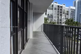 800 Parkview Dr, Hallandale Beach, FL 33009 - Photo 43