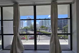 800 Parkview Dr, Hallandale Beach, FL 33009 - Photo 7