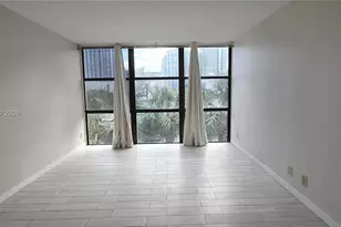 800 Parkview Dr, Hallandale Beach, FL 33009 - Photo 25