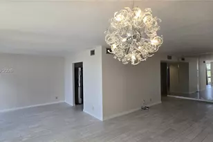 800 Parkview Dr, Hallandale Beach, FL 33009 - Photo 15