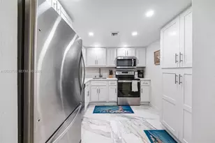 320 Seaview Ct, Other City - In The State Of Florida, FL 34145 - Photo 21