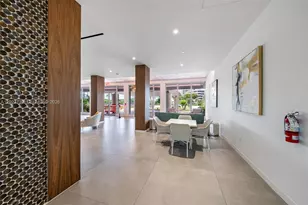 320 Seaview Ct, Marco Island, FL 34145 - Photo 3