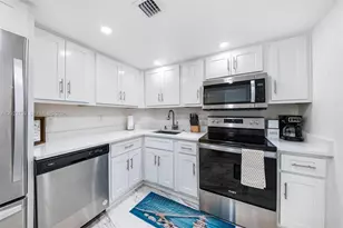 320 Seaview Ct, Marco Island, FL 34145 - Photo 19