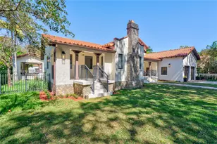 519 Alhambra Cir, Coral Gables, FL 33134 - Photo 3