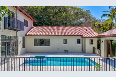 519 Alhambra Cir, Coral Gables, FL 33134 - Photo 29