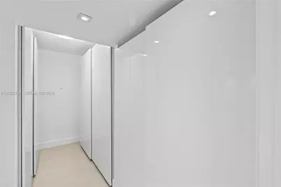 1541 Brickell Ave #C1607, Miami, FL 33129 - Photo 29