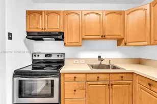 831 NE 199th St, Miami, FL 33179 - Photo 13