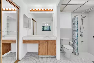 831 NE 199th St, Miami, FL 33179 - Photo 21