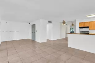 831 NE 199th St, Miami, FL 33179 - Photo 11