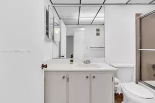 831 NE 199th St, Miami, FL 33179 - Photo 23