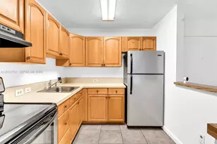 831 NE 199th St, Miami, FL 33179 - Photo 5