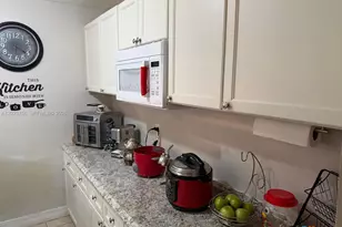 1245 W 24th St, Hialeah, FL 33010 - Photo 7