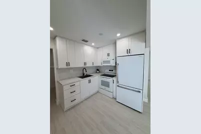 19255 NW 47th Pl, Miami Gardens, FL 33055 - Photo 5