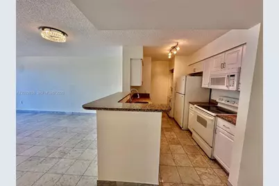 1155 Brickell Bay Dr #905, Miami, FL 33131 - Photo 5