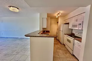 1155 Brickell Bay Dr, Miami, FL 33131 - Photo 5