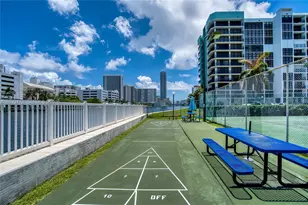600 SW Parkview Dr, Hallandale Beach, FL 33009 - Photo 27