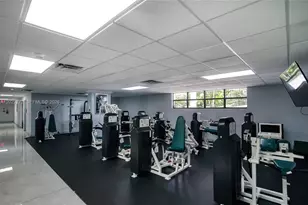 600 SW Parkview Dr, Hallandale Beach, FL 33009 - Photo 39