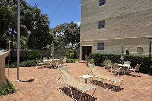 2400 NE 10th St, Pompano Beach, FL 33062 - Photo 25