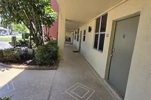 2400 NE 10th St, Pompano Beach, FL 33062 - Photo 19