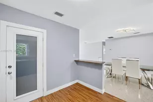 709 NW 9th Ct, Hallandale Beach, FL 33009 - Photo 21