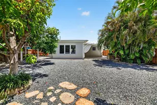 709 NW 9th Ct, Hallandale Beach, FL 33009 - Photo 43