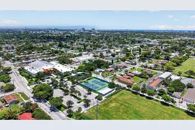 709 NW 9th Ct, Hallandale Beach, FL 33009 - Photo 57