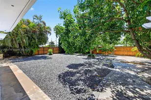 709 NW 9th Ct, Hallandale Beach, FL 33009 - Photo 39