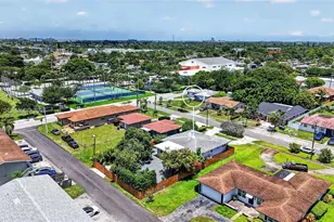 709 NW 9th Ct, Hallandale Beach, FL 33009 - Photo 53
