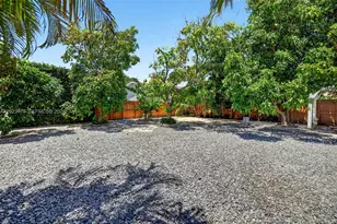 709 NW 9th Ct, Hallandale Beach, FL 33009 - Photo 45