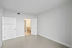 16385 Biscayne Blvd, North Miami Beach, FL 33160 - Photo 19