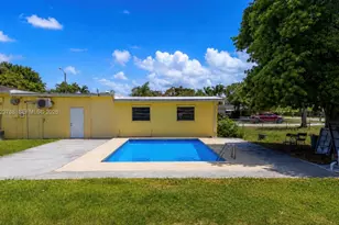 329 NW 13th St, Homestead, FL 33030 - Photo 3