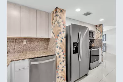 [Address not provided], Miami, FL 33131 - Photo 7