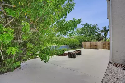 21461 Sawmill Ct, Boca Raton, FL 33498 - Photo 11