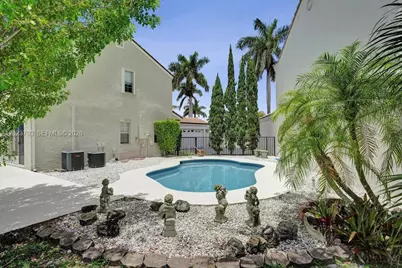21461 Sawmill Ct, Boca Raton, FL 33498 - Photo 5