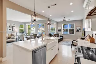 700 NW 158th Ln, Pembroke Pines, FL 33028 - Photo 19