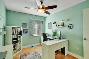 700 NW 158th Ln, Pembroke Pines, FL 33028 - Photo 31