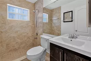 2514 W 74th St, Hialeah, FL 33016 - Photo 17