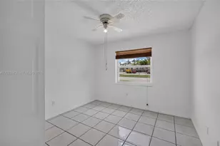 2514 W 74th St, Hialeah, FL 33016 - Photo 15