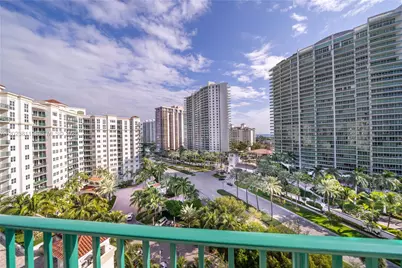 19900 E Country Club Dr #1120, Aventura, FL 33180 - Photo 3