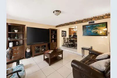 2462 W 65th St, Hialeah, FL 33016 - Photo 21