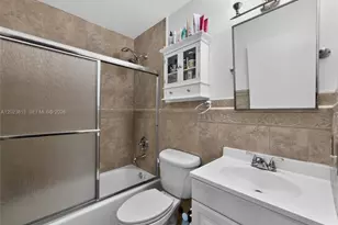 2462 W 65th St, Hialeah, FL 33016 - Photo 19