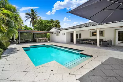 13023 SW 6th St, Miami, FL 33184 - Photo 9