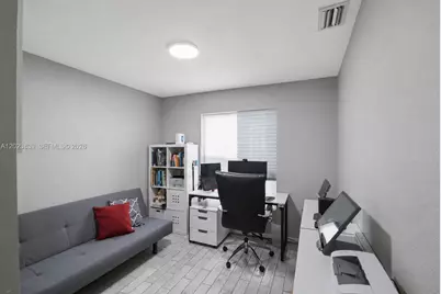 2181 NW 162nd Ter, Pembroke Pines, FL 33028 - Photo 21