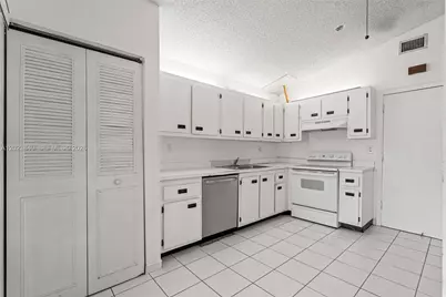 15332 SW 57th St, Miami, FL 33193 - Photo 3