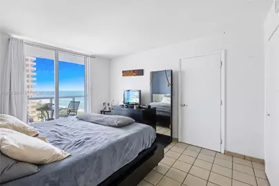 2457 Collins Ave #1602, Miami Beach, FL 33140 - Photo 7