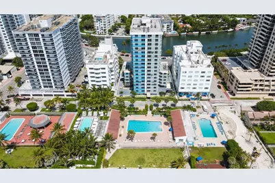 2457 Collins Ave #1602, Miami Beach, FL 33140 - Photo 27