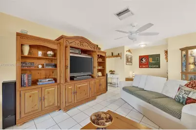 18543 SW 91st Ave, Cutler Bay, FL 33157 - Photo 7