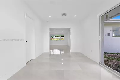 7860 NW 12th St, Pembroke Pines, FL 33024 - Photo 27
